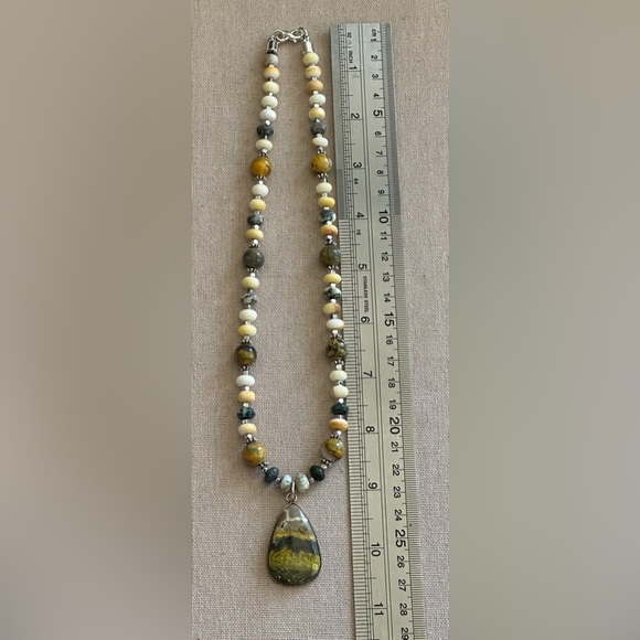 20-1/2 inch Bumblebee Jasper bead necklace NWOT - Picture 10 of 11